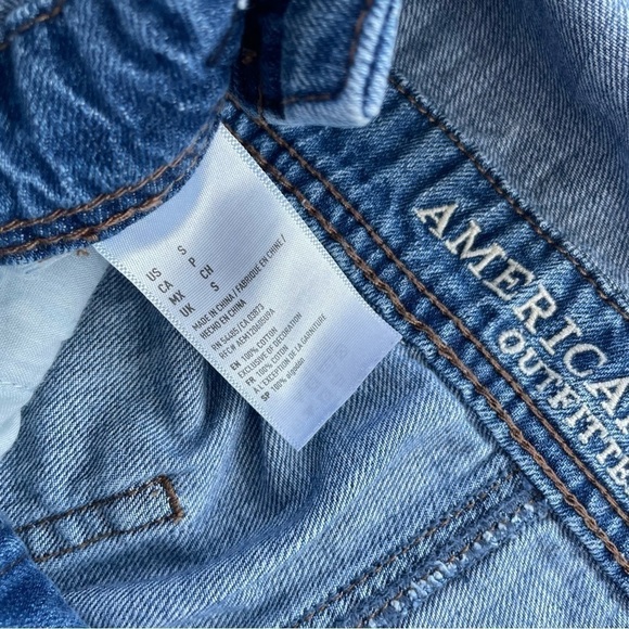 American Eagle Outfitters Women's Destroyed Distressed Shortalls SIZE Small - Picture 6 of 8